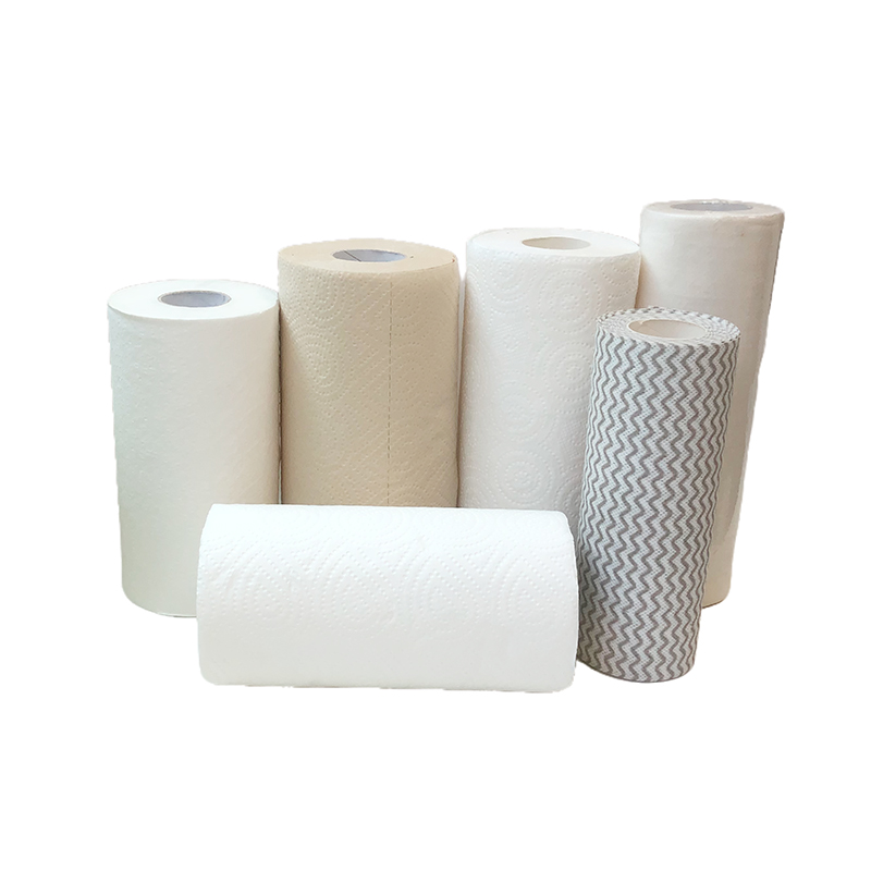 Mga komersyal na tuwalya ng papel sa isang setting ng kusina